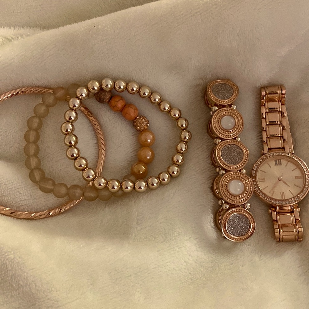 Rose gold watch and bracelet set
